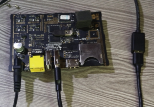 玩客云 USB 接口位置示例三